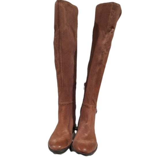 🎁HOST PICK🎁 VINCE CAMUTO  LEATHER KNEE HIGH BOOTS - Picture 2 of 6